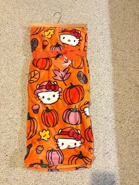BNWT 2026 Hello Kitty Hello Fall Autumn Throw Blanket 50”x70” Fall